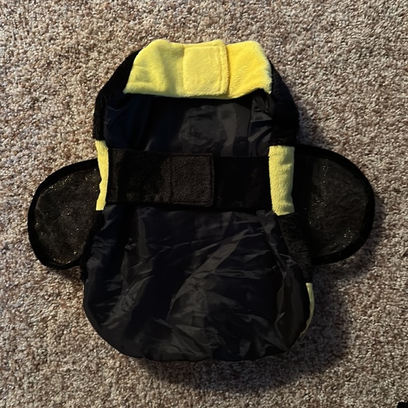 Bumble Bee Dog Halloween Costume. Size Small - Picture 3 of 5